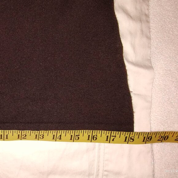 LANDS END CASHMERE SWEATER L/S ROUND NECK WITH LOOP+BUTTON NO PILLING MED 10-12 - Picture 9 of 11